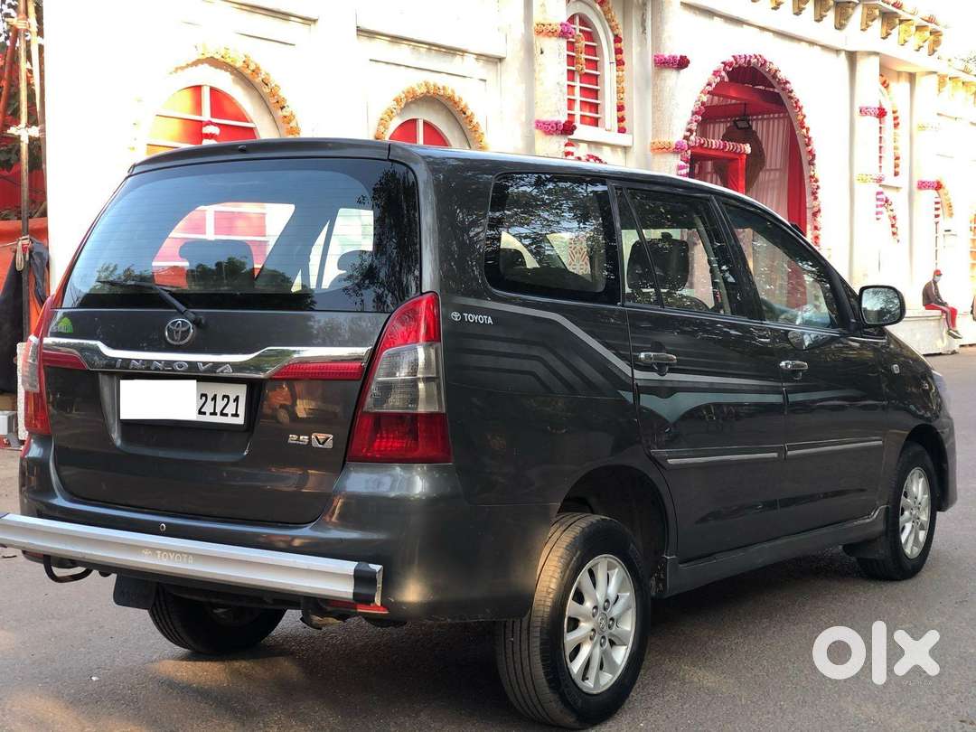 toyota innova (2015) 2.5 VX 7 Seater BS IV - Image 3